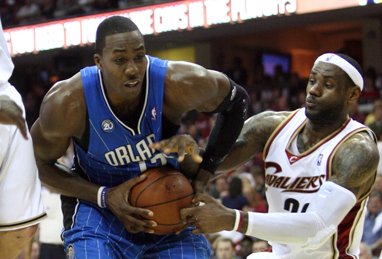 国际足联官方中文网站-霍华德防守啥级别？杨毅：弹跳棒 身高&amp;下肢力量对抗纯五号位吃亏